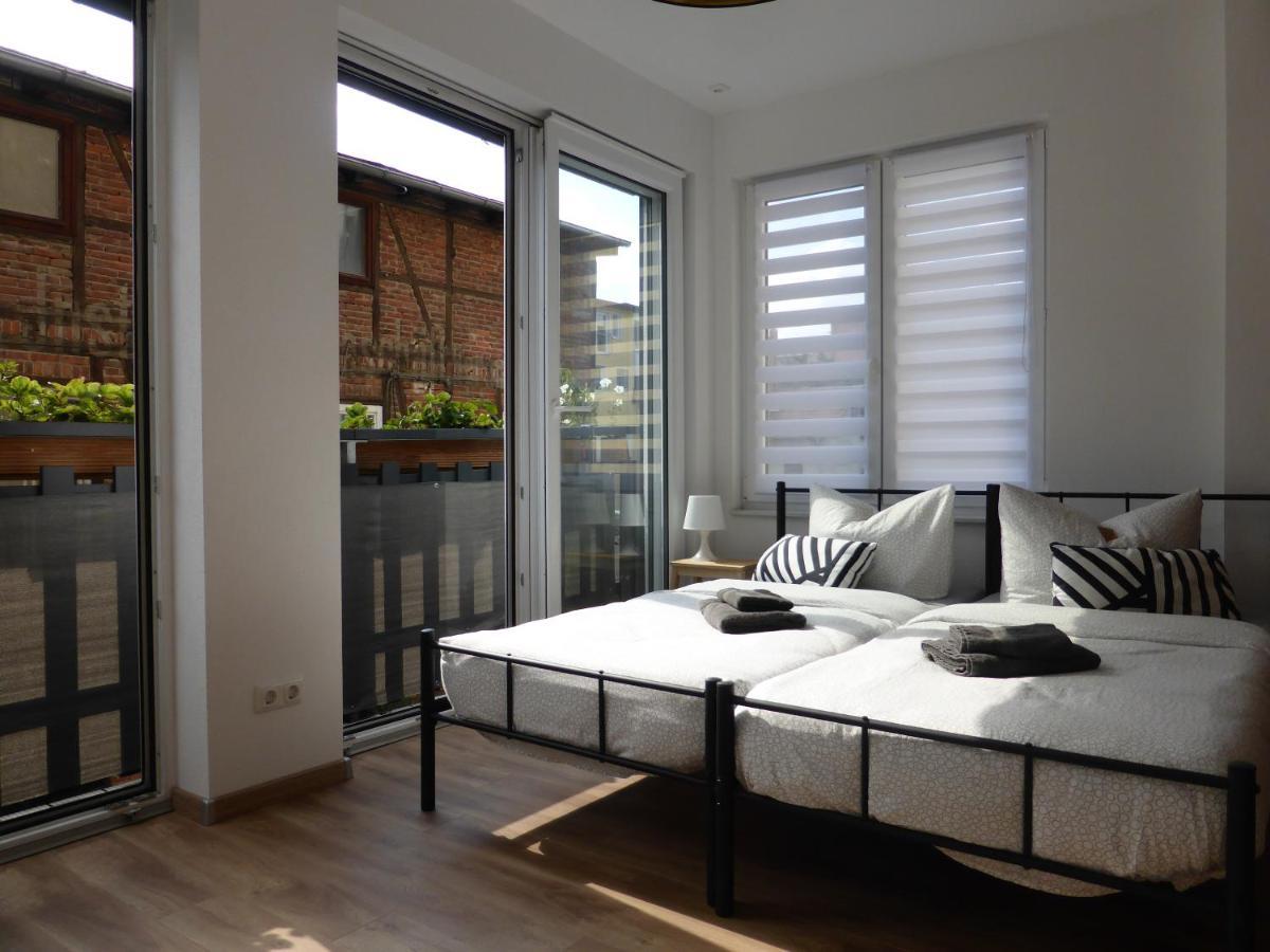 Martin Luther, 3 Schlafzimmer, Free Wifi, Nähe Zentrum, Klimatisiert, Hell, Offen, Sehr Schön, Apartment *