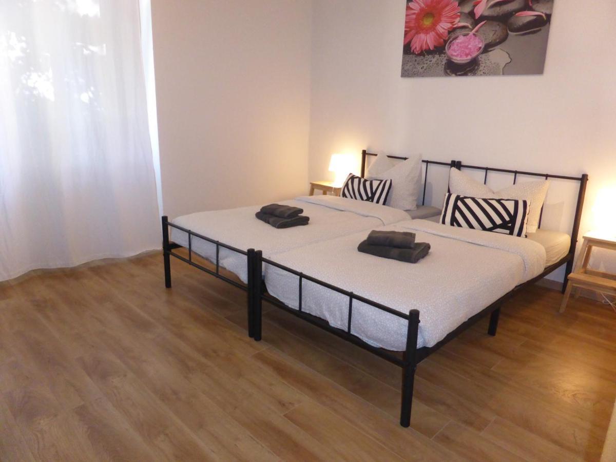 Martin Luther, 3 Schlafzimmer, Free Wifi, Nähe Zentrum, Klimatisiert, Hell, Offen, Sehr Schön, Jena
